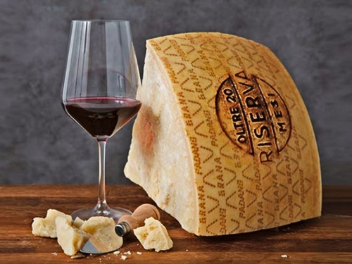 Harmonizacao de queijo grana padano e vinho tinto