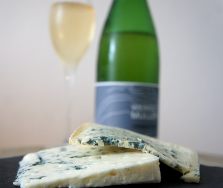 harmonizacao-queijo-roquefort-vinho-espumante