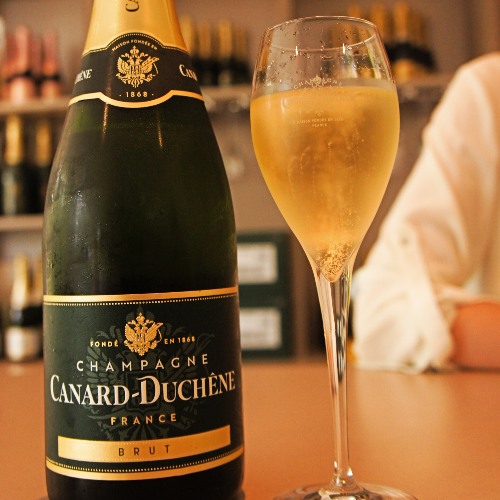 Maison-de-Champagne-para-visitar-canard-duchene-brut.