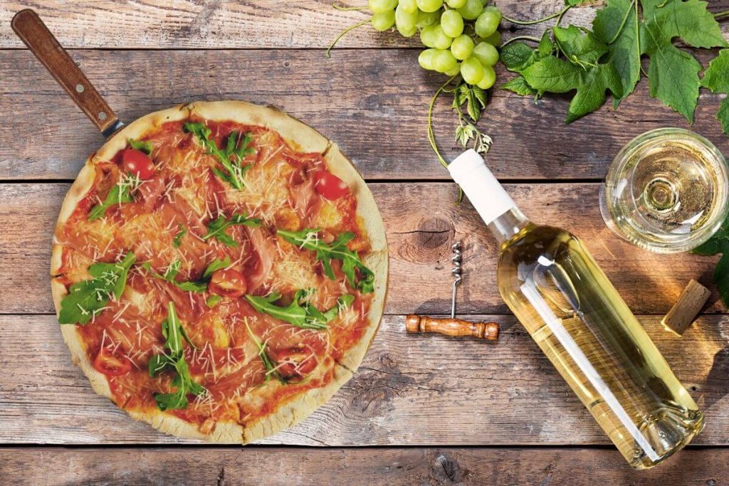 que vinho combina com pizza - harmonizacao de pizza com vinho