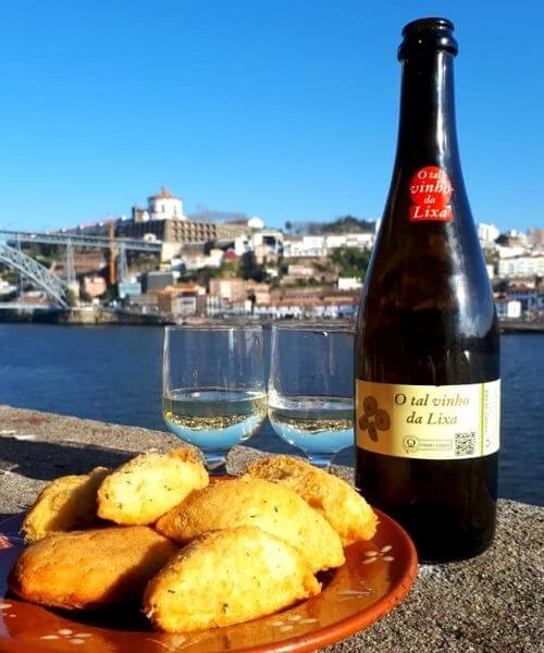 Harmonização vinho com bolinho de bacalhau