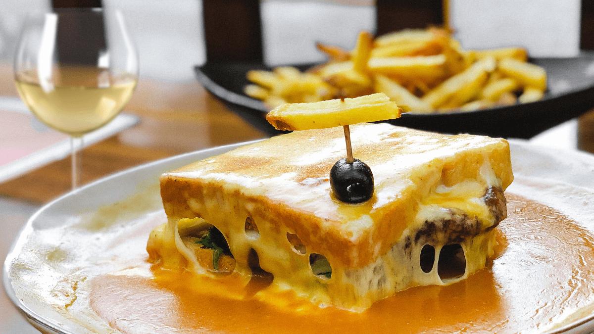 5 lugares para comer francesinha no Porto